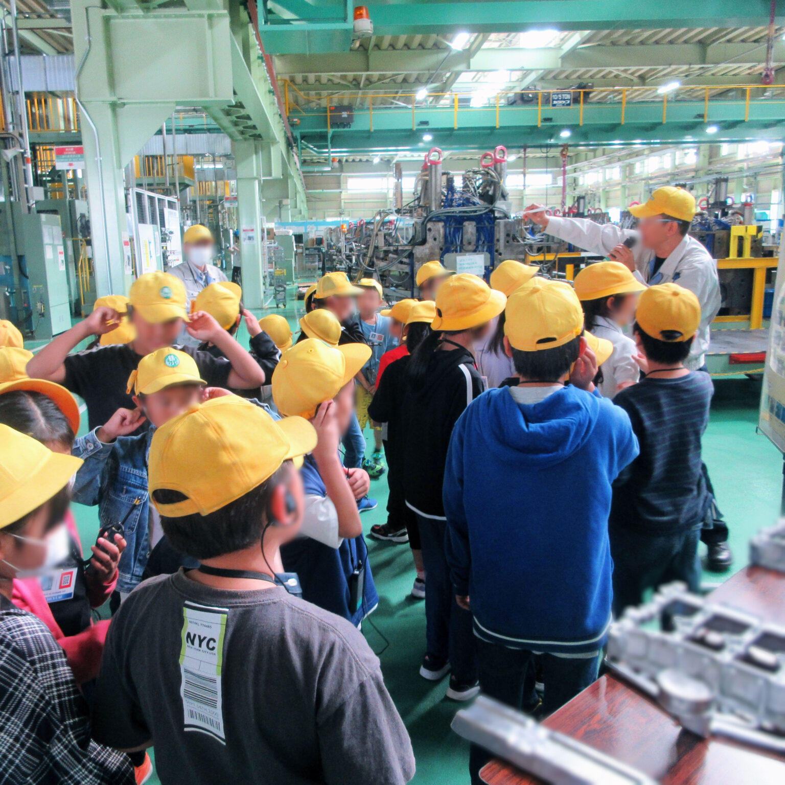 西尾市立鶴城小学校 幡豆工場見学/トピックス/株式会社オティックス